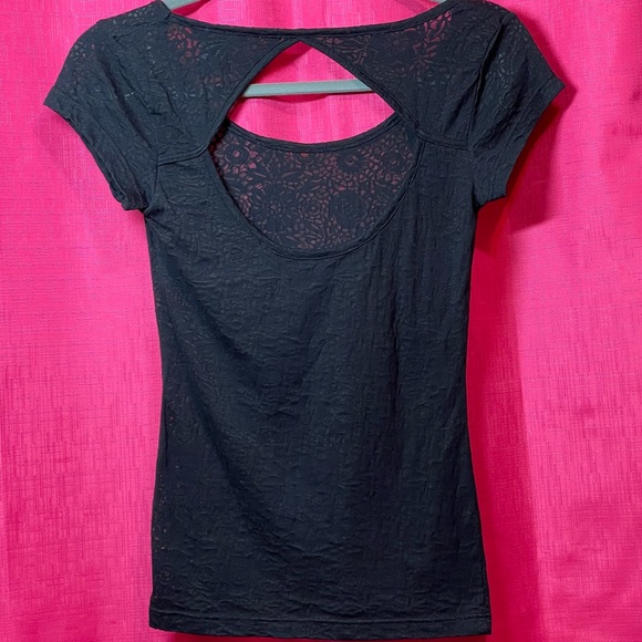 RUE21 CUTOUT OPEN BACK LACE TEE SIZE S - Picture 6 of 10